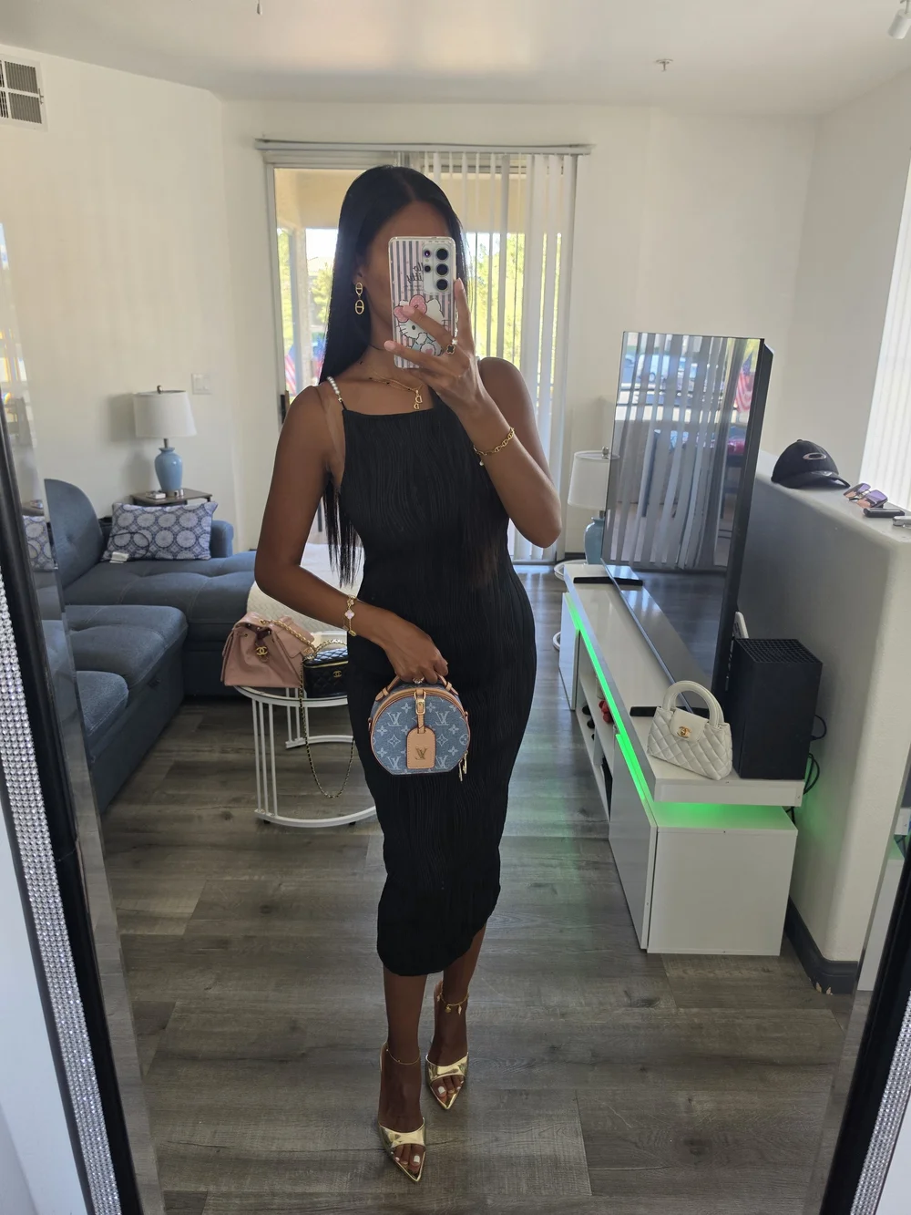 Sleek Black Midi Bodycon Dress - Picture 11 of 17